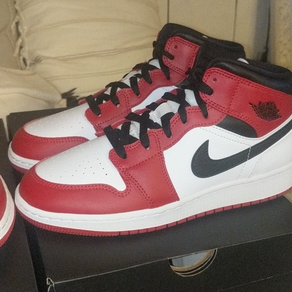 jordan 1 chicago grade school